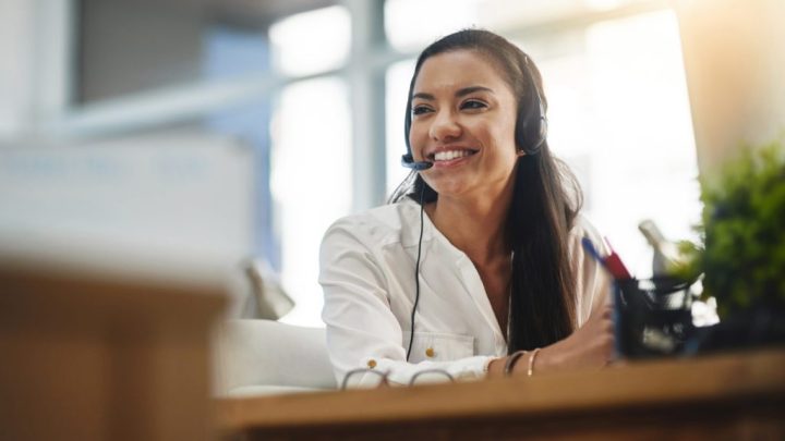 More small businesses are choosing AI receptionists: Here’s why!